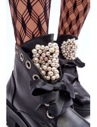 Juodi odiniai aulinukai moterims su perlais ir kaspinėliu - NC1188 BLACK