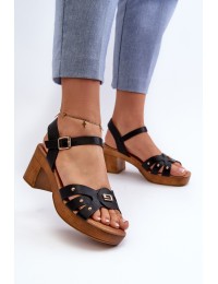 Moteriški sandalai iš juodos odos\n - 24SD98-6758 BLACK