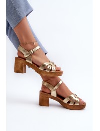 Moteriški aukštakulniai sandalai iš auksinės spalvos odos - 24SD98-6758 GOLD